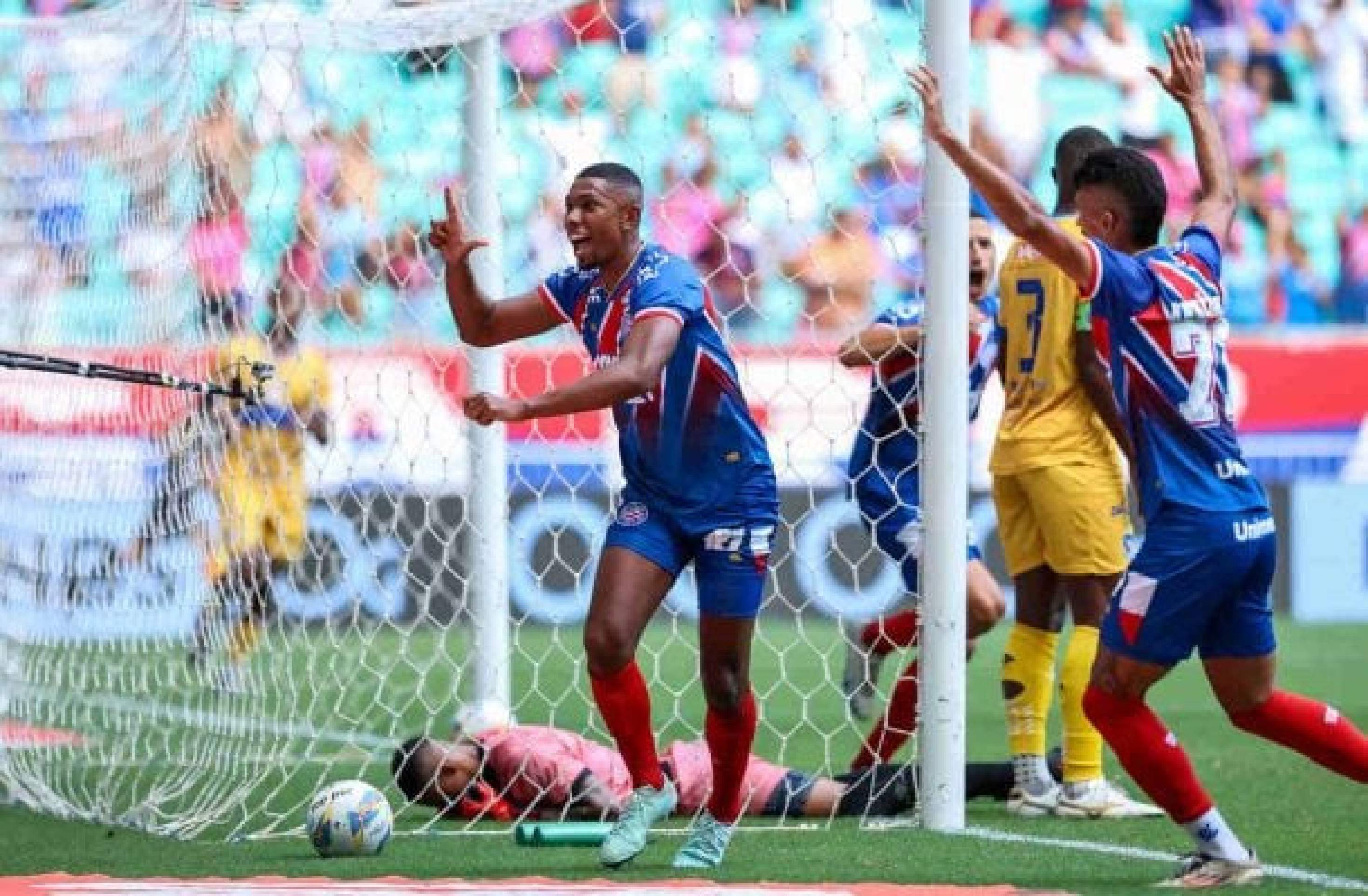 Bahia atropela Colo-Colo e encaminha classificação para a semifinal do Baiano