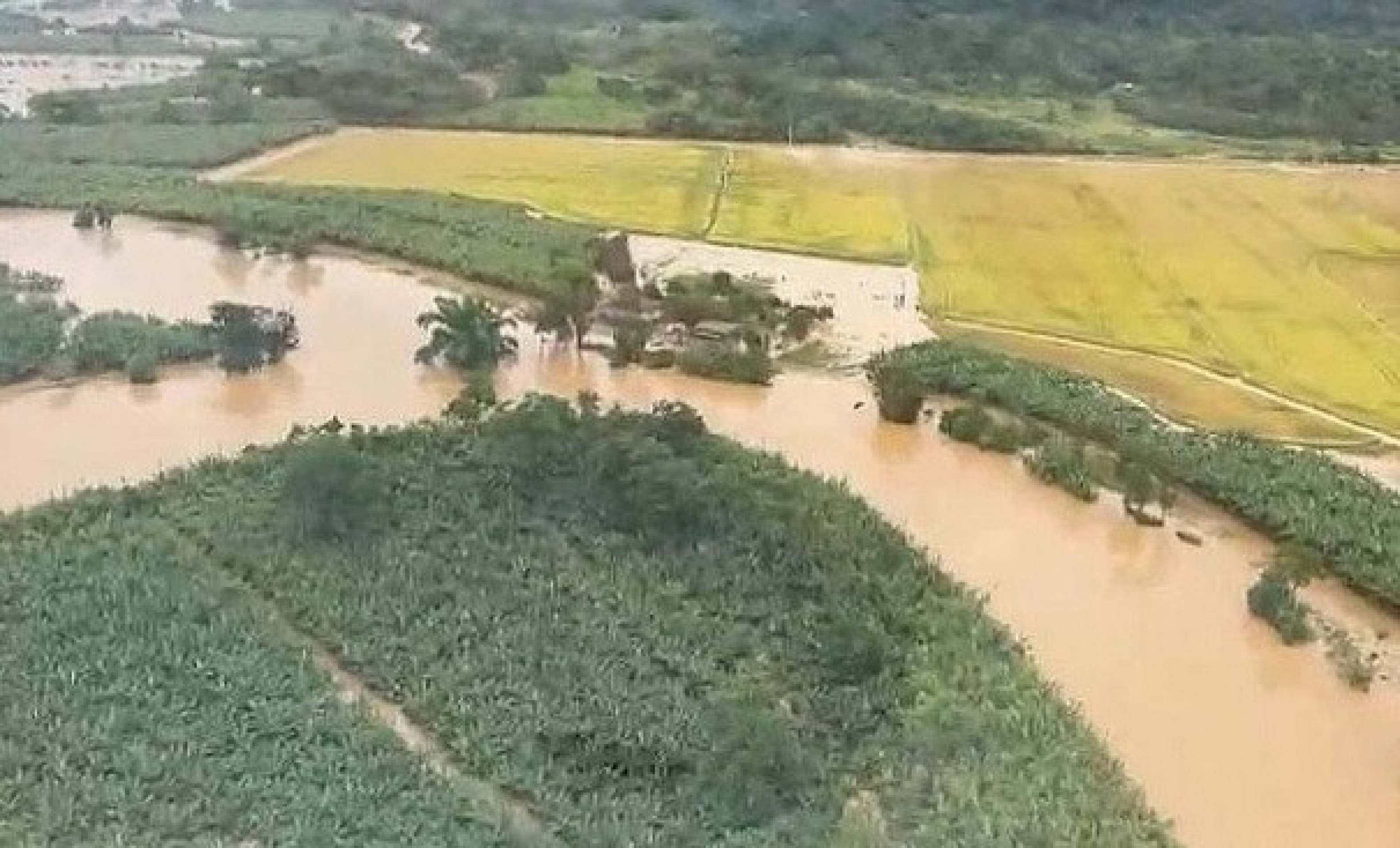 Fortes chuvas deixam dois mortos no Paraná; 4.400 pessoas são afetadas