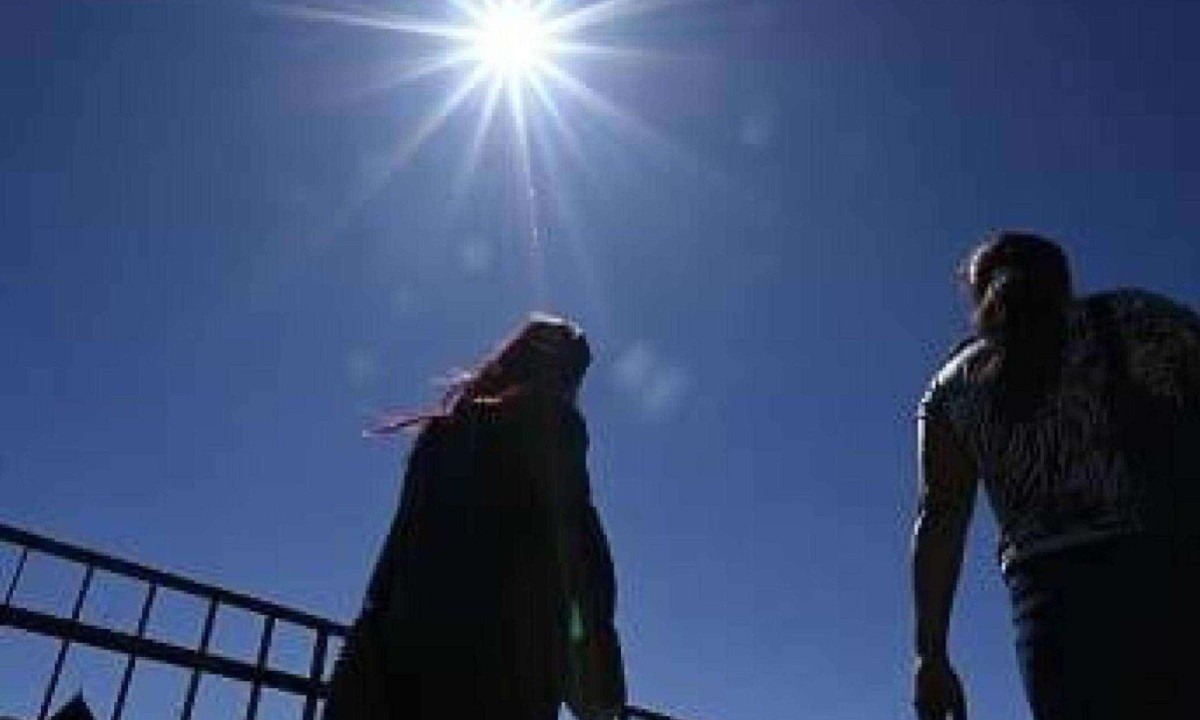 A temperatura máxima pode chegar a 35°C em Belo Horizonte -  (crédito: Leandro Couri/EM/D.A Press)