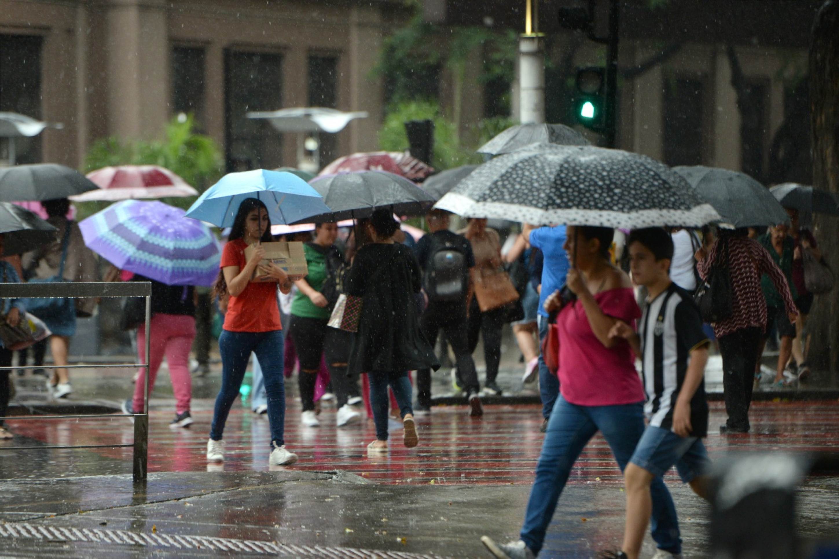 Tempestades e granizo: 163 cidades de MG entram em alerta; veja lista