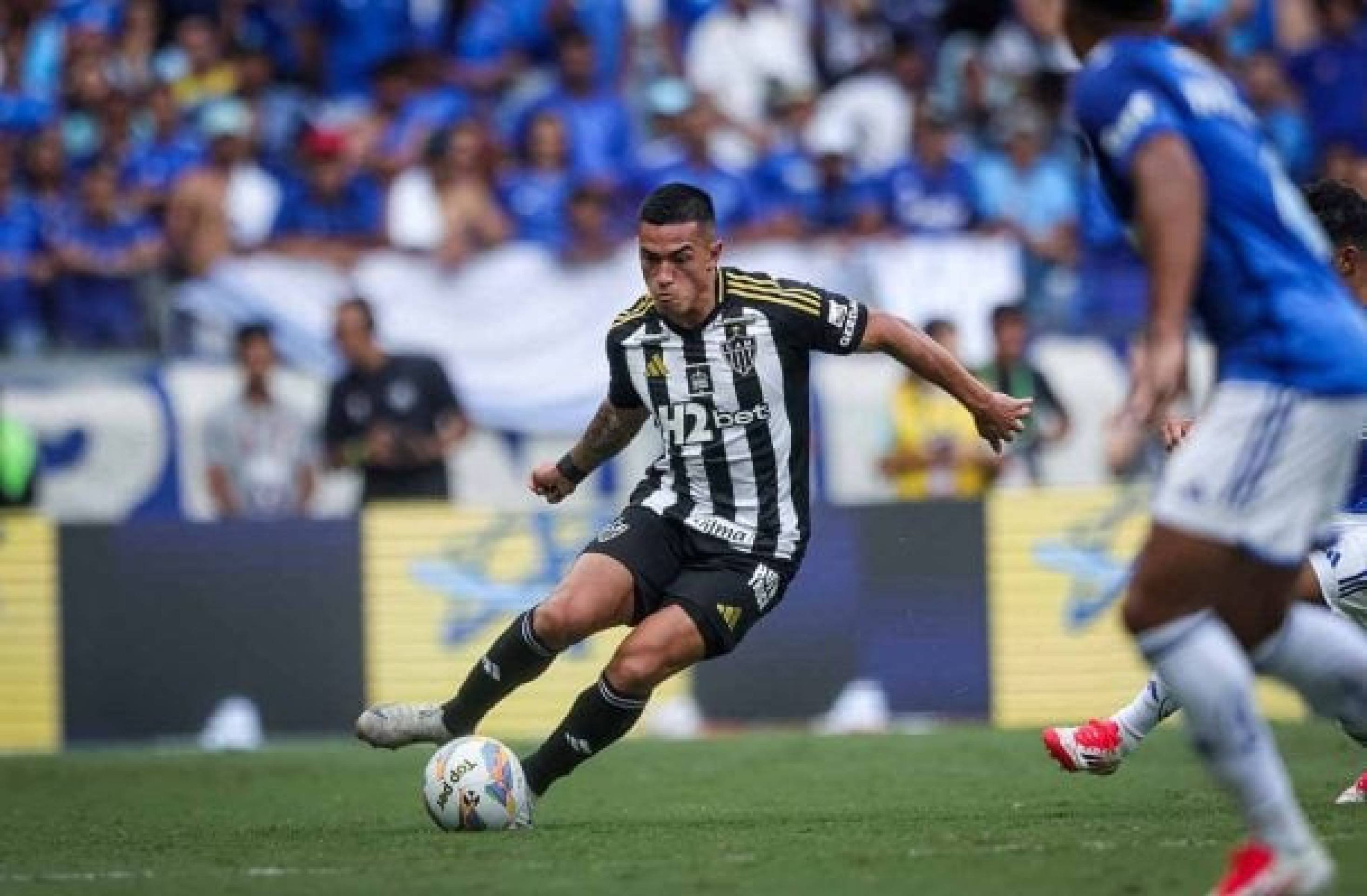 Em alta no Atlético, Cuello cita ‘susto’ com lesão e revela posição preferida em campo