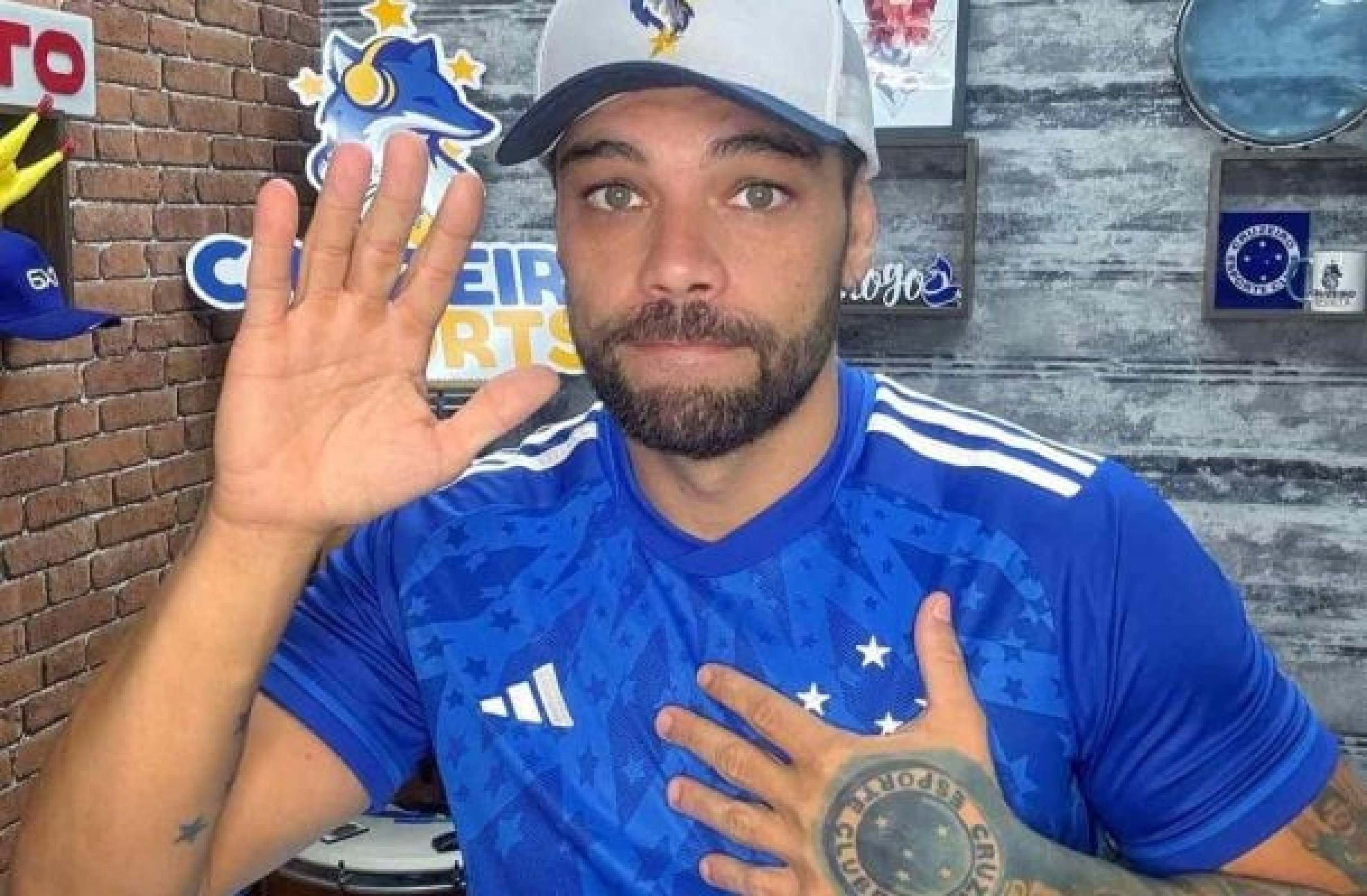 Associação de Cronistas suspende influenciador de jogos do Cruzeiro por xingamentos a Hulk