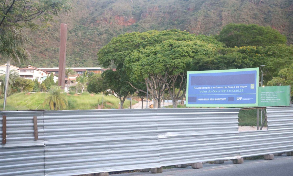 Pra&ccedil;a do Papa est&aacute; interditada para revitaliza&ccedil;&atilde;o -  (crédito: Marcos Vieira /EM/DA. Press. Brasil. Belo Horizonte - MG)