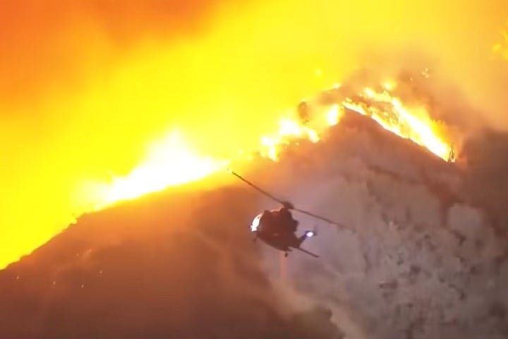 Em seguida vem os raios, que provocam os 16% restantes dos incêndios. 