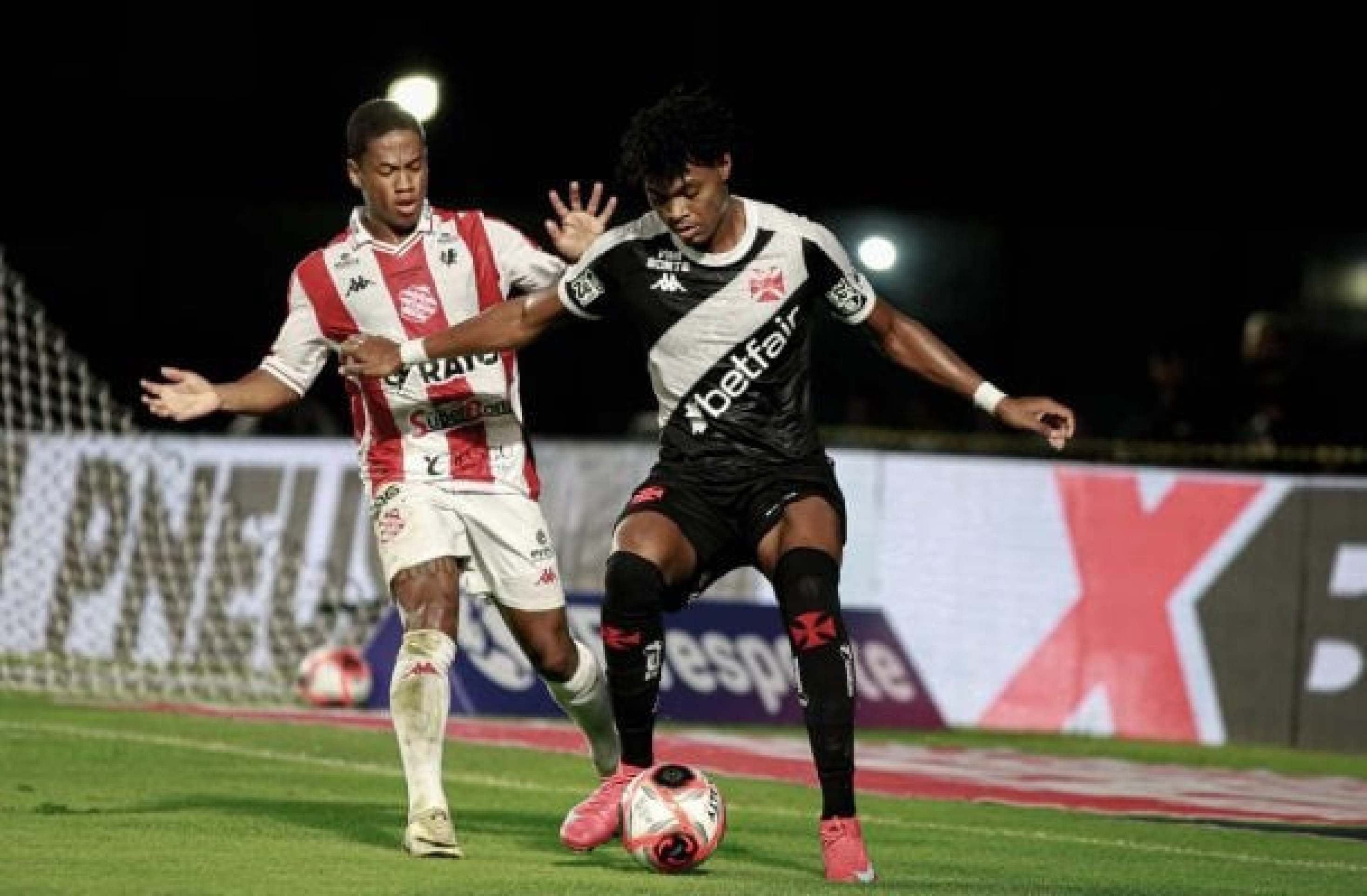 Negócio de Vasco e Fenerbahce por GB mela por problema médico