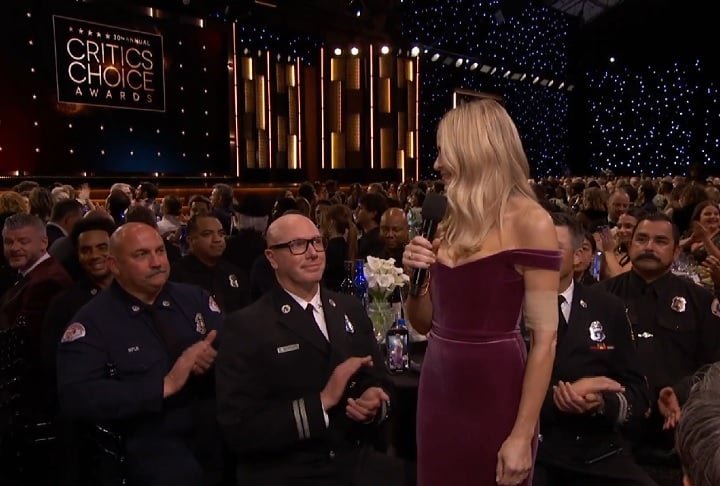 Os bombeiros ressaltaram o apoio recebido de áreas vizinhas e a solidariedade da comunidade de Los Angeles, que organizou doações e eventos beneficentes, como o concerto FireAid e homenagens no Grammy. 