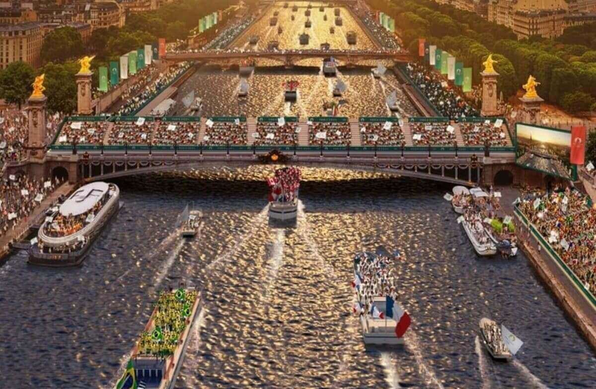 O Sena tem 776 km desde Meseta de Langres, em Côte d'Or até o Canal da Mancha. Sobre ele existem 37 pontes muito apreciadas por moradores e visitantes.