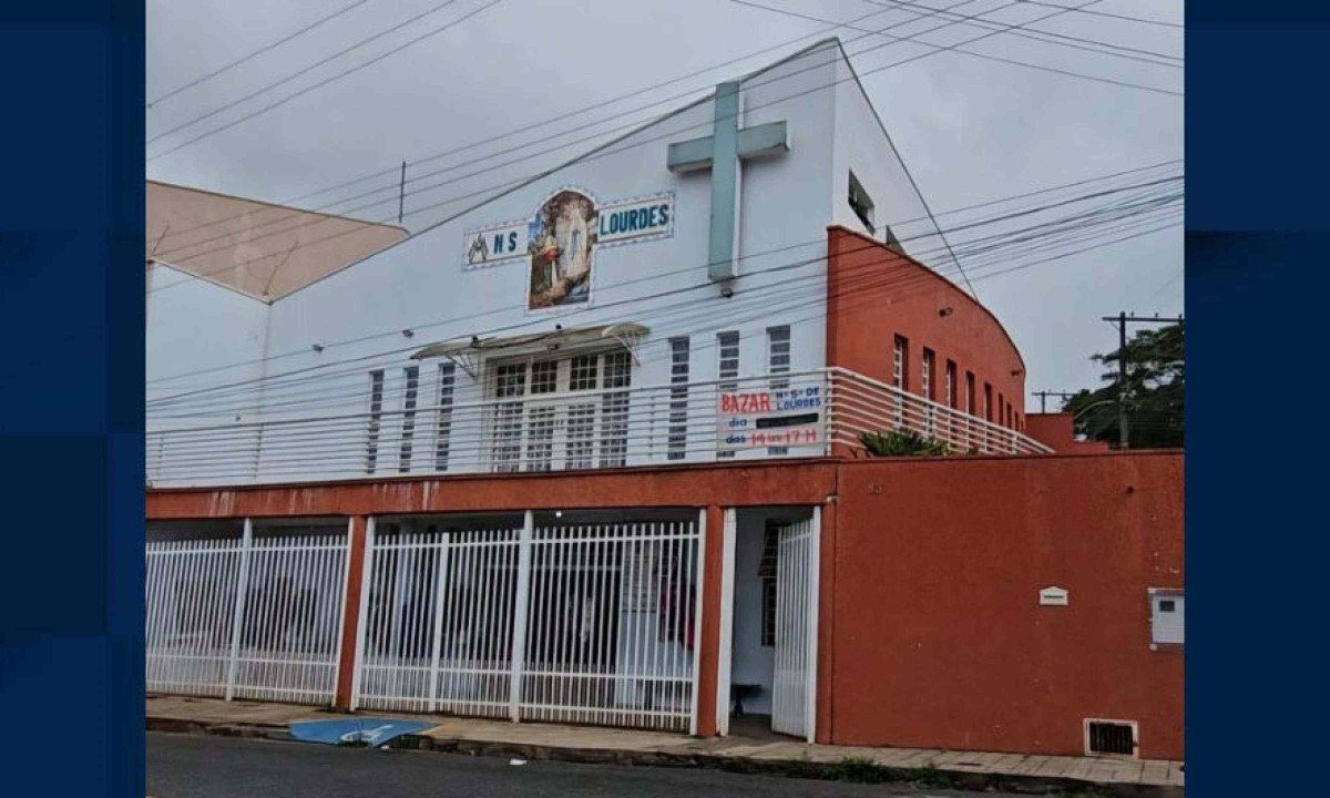 Idoso que ajudou a fundar comunidade católica morre ao rezar em igreja -  (crédito: Imagem Nayara Andery.)
