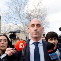 Promotora conclui que beijo de Rubiales em Jenni Hermoso foi sem dúvidas ‘não consensual’ - No Ataque Internacional
