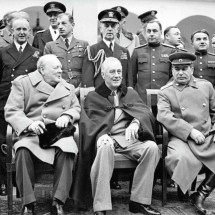 Winston Churchill, Franklin D. Roosevelt e Joseph Stálin