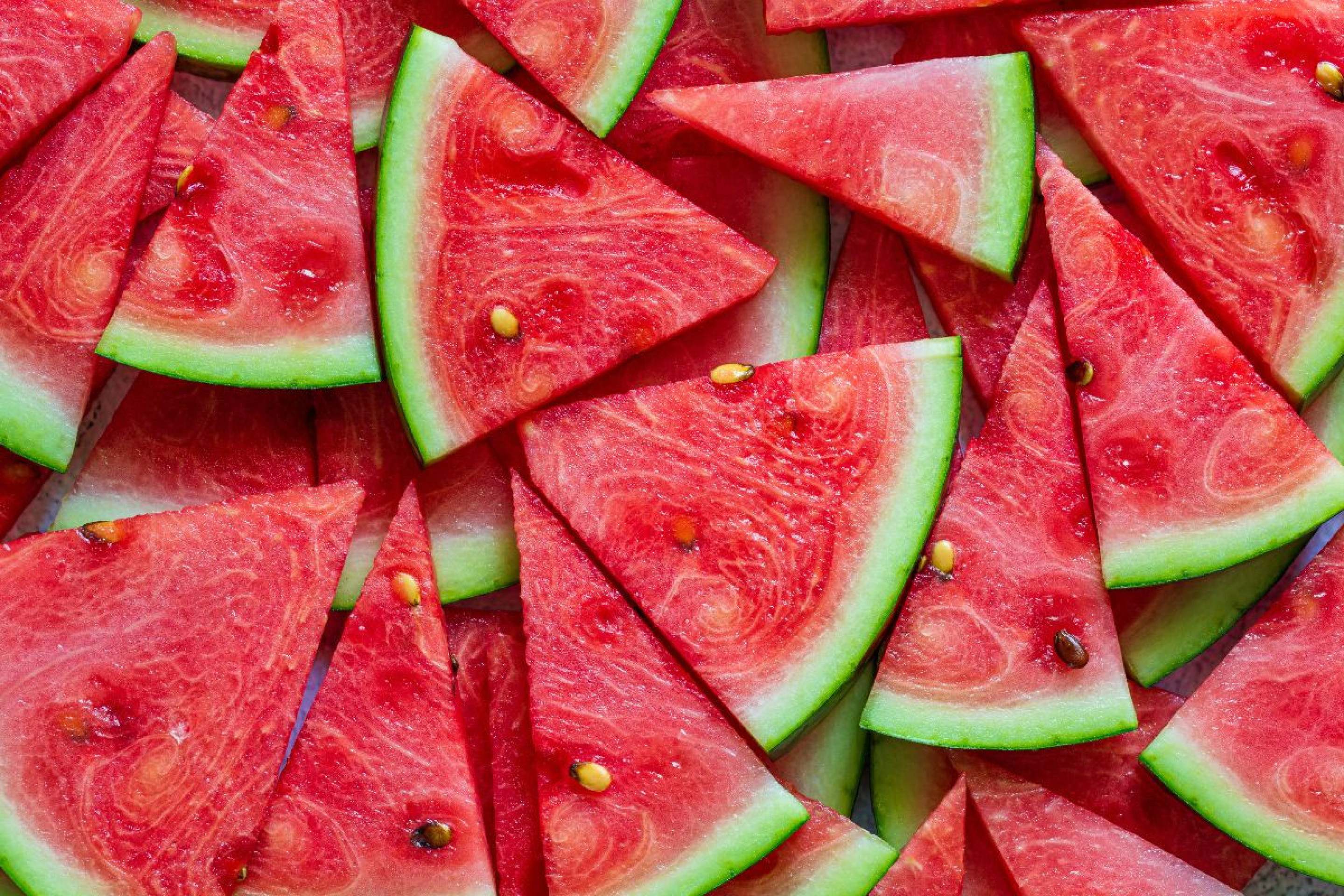 A melancia é conhecida por sua textura crocante e doçura refrescante