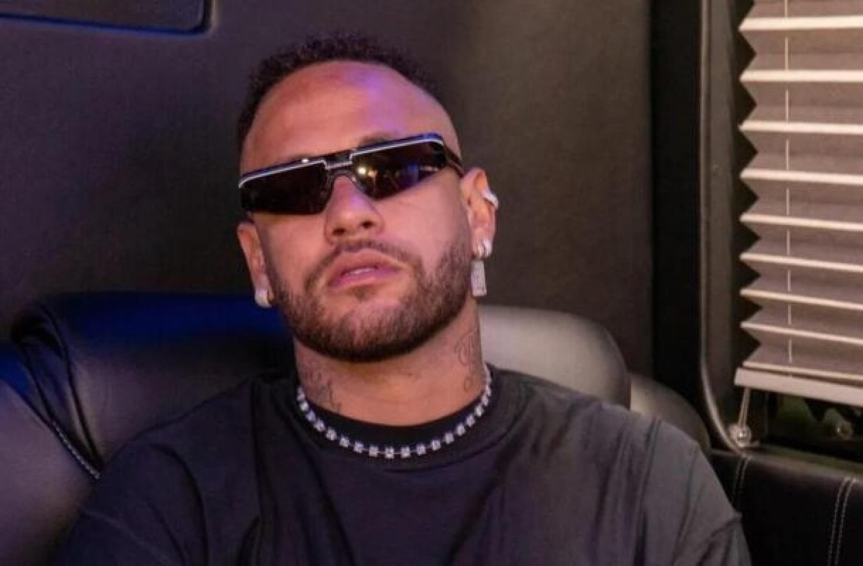 Proximidade entre ex-affair e Neymar causa polêmica: ‘Mania de achar que sabem das coisas’