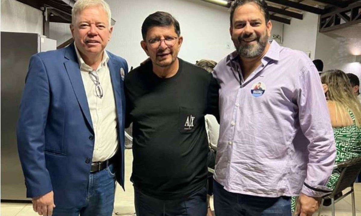 F&aacute;bio Ramalho (C) recebe Lu&iacute;s Eduardo Falc&atilde;o (D) e outros pol&iacute;ticos em Bras&iacute;lia -  (crédito: Divulga&ccedil;&atilde;o)