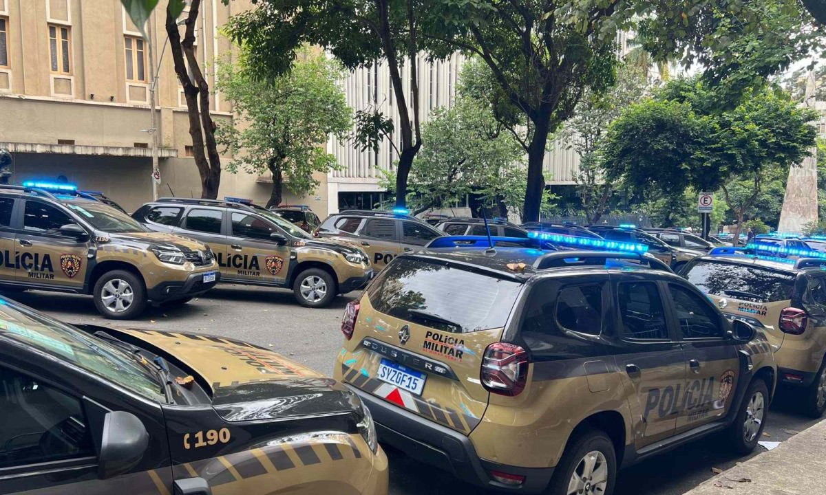 Frota da Pol&iacute;cia Militar entregue nesta quinta-feira (13) tem nova identidade visual -  (crédito: Edesio Ferreira/EM/DA Press)