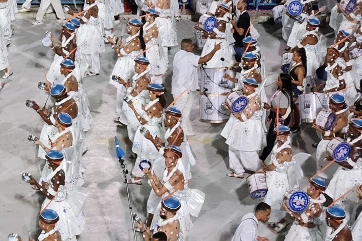 Unidos da Ponte - A 4ª escola a entrar na avenida na sexta-feira vem de São João de Meriti e terá o enredo 