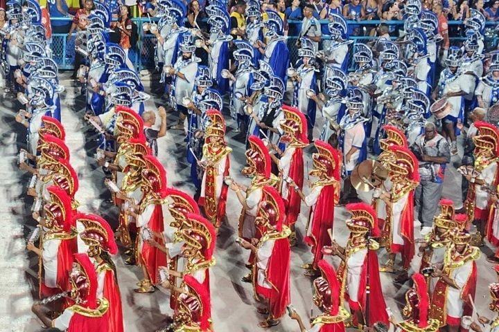 Unidos de Bangu - Será a 4ª escola a desfilar no sábado. O enredo será 