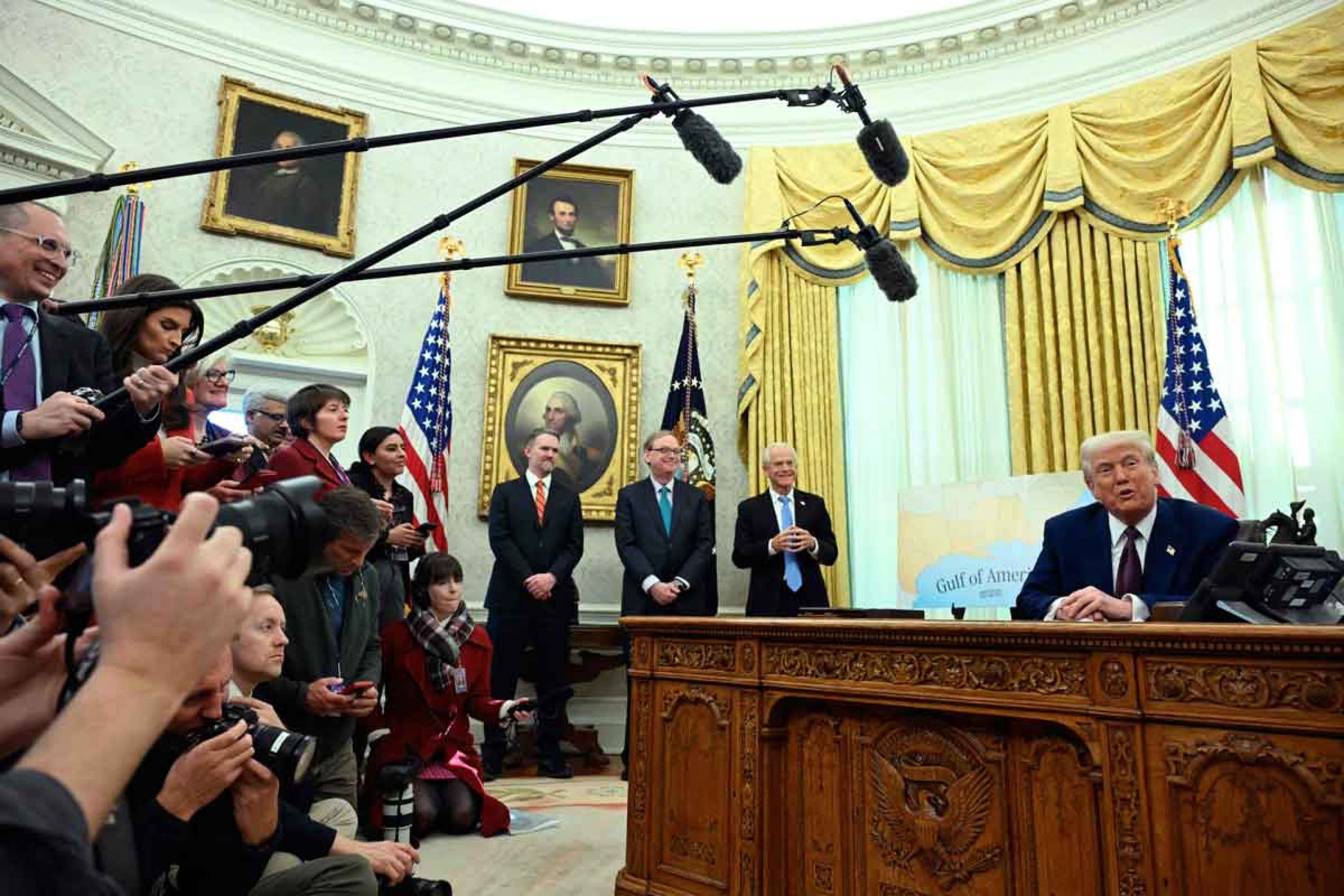 Furor tarifário faz de Trump passageiro do passado