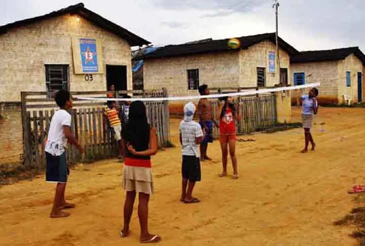 Segundo o censo do IBGE de 2022, o aspecto mais crítico da cidade é o de moradia. Outros itens, como coleta de lixo e iluminação também tiveram avaliação ruim. O acesso a saúde e educação são limitados.

