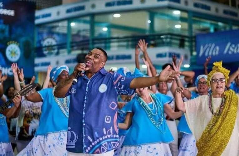 O intérprete foi campeão mais duas vezes pela escola de Noel, desta vez no Especial, em 2006 e 2013. Ele teve passagem pela Unidos da Tijuca, escola do Morro do Borel, e estreou com pé direito, com o título de 2014, com o enredo 