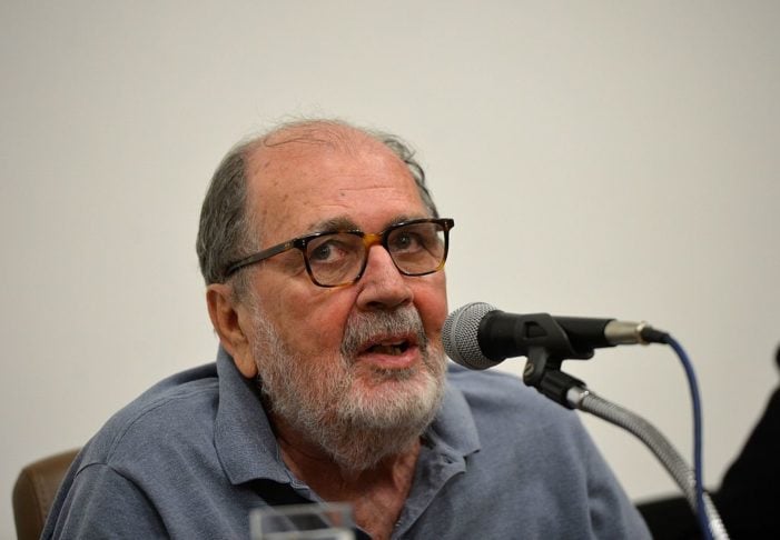 Nascido em Maceió, em 19 de maio de 1940, Carlos José Fontes Diegues se mudou para o Rio ainda criança, onde cresceu no bairro de Botafogo, na Zona Sul.
