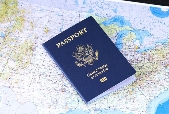 O governo ressalta, porém, que  autoridades estrangeiras podem fazer exigências para comprovar que o turista não tentará permanecer além do tempo estabelecido como limite.