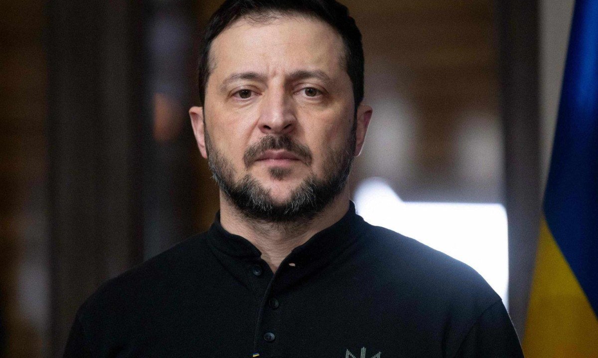 Zelensky disse não ter autorizado a assinatura de acordo que permite aos Estados Unidos acesso a recursos minerais do país -  (crédito: Sven Hoppe / POOL / AFP)