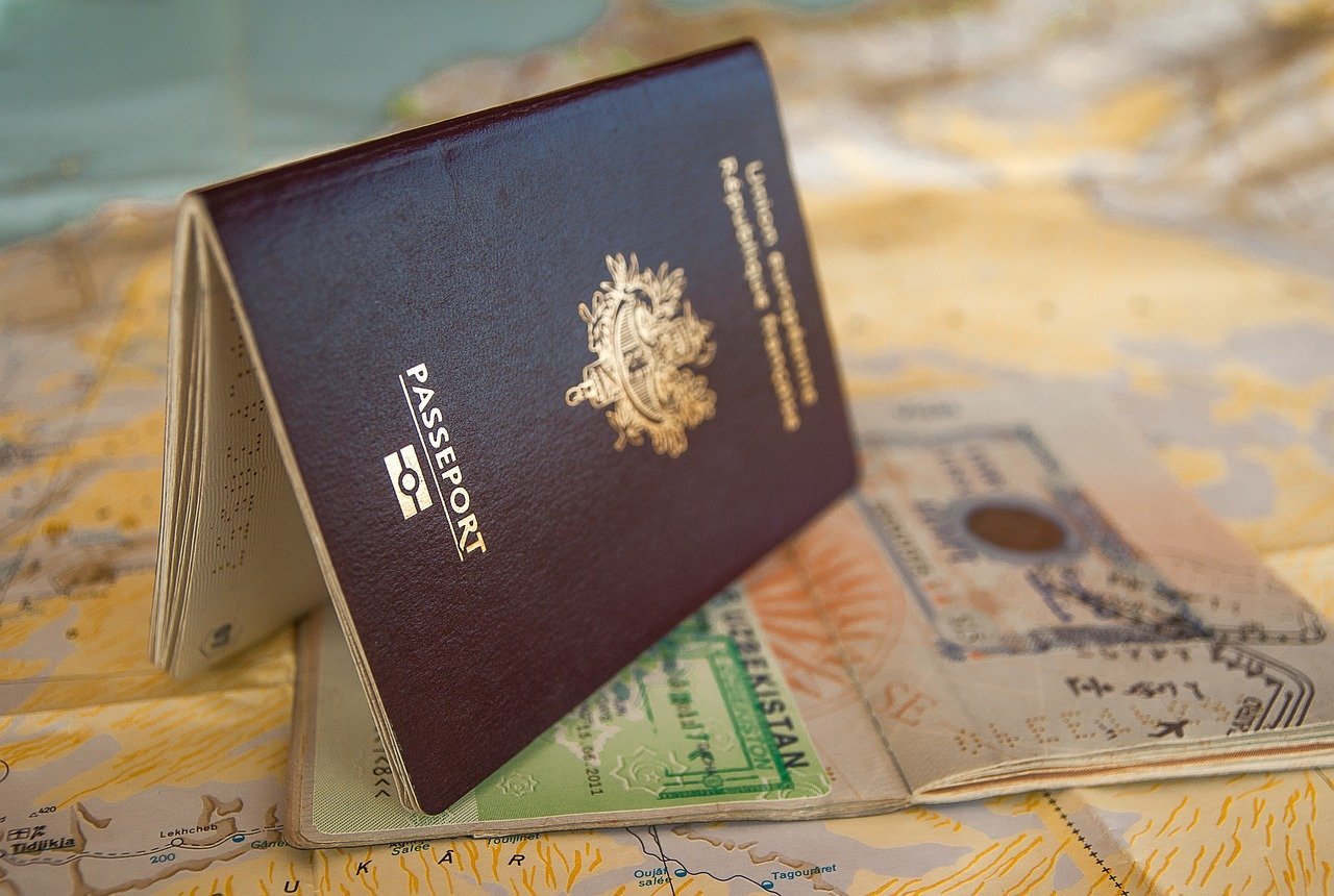 Com ou sem visto, jamais esqueÃ§a de verificar a validade do passaporte e, se o prazo estiver terminando, renove com antecedÃªncia para nÃ£o haver risco de nÃ£o poder viajar. 