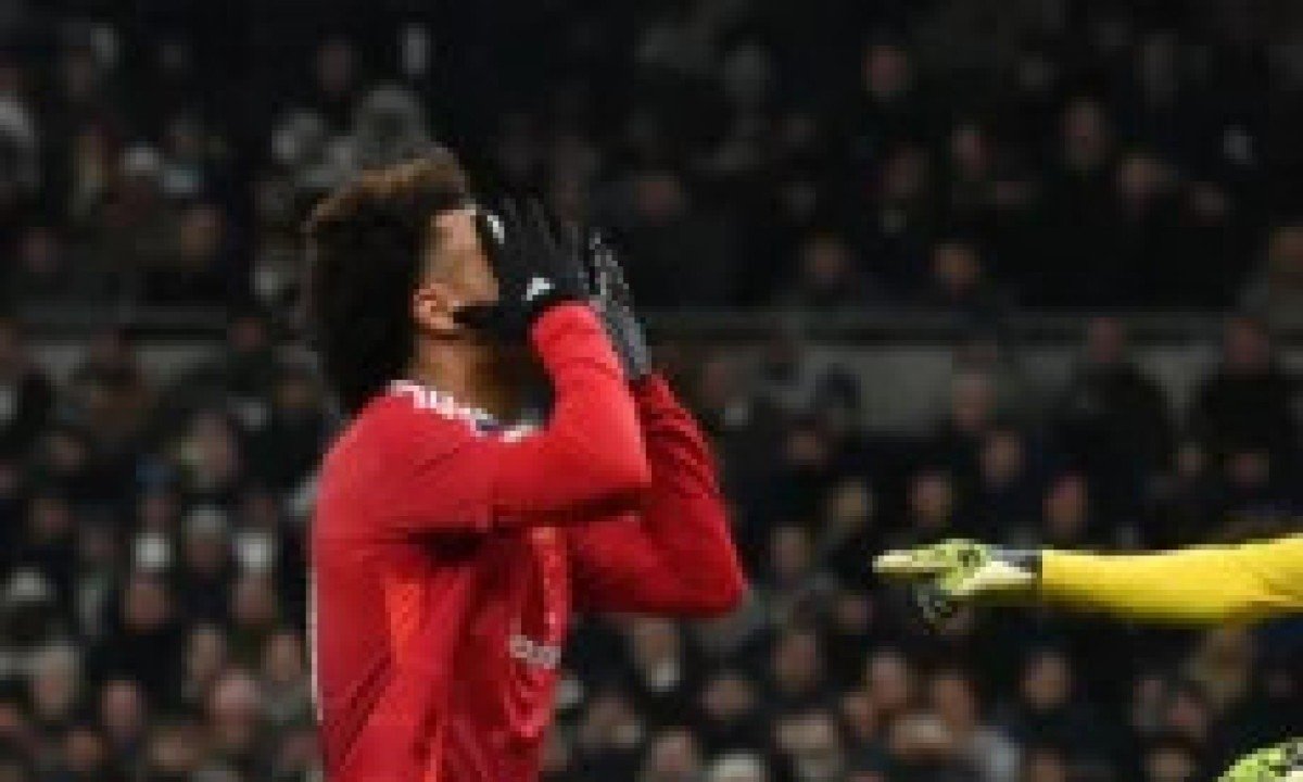Manchester United perde para o Tottenham e amarga segunda derrota seguida no Inglês -  (crédito: No Ataque Internacional)