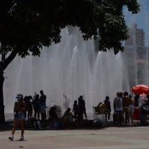 Ensaio do Bloco Juventude Bronzeada na Praça da Estação  -  (crédito: Túlio Santos/EM/D.A.Press)