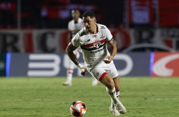 LUCIANO - Jogou como meia e, para quem jogou improvisado, foi bem. Movimentou-se bem e criou  - Nota 6,0 -Rubens Chiri/Saopaulofc.net