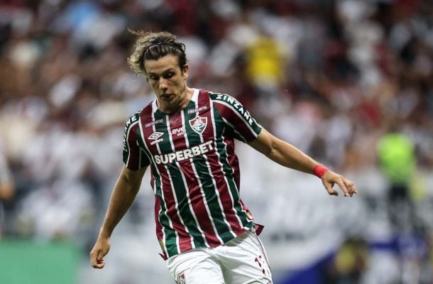 CANOBBIO - Deu muito trabalho à defesa do Bangu, criando jogadas boas pelo lado esquerdo, além de levar perigo em algumas finalizações. De quebra, ainda fez um golMarcelo Gonçalves/Fluminense 