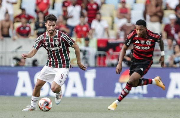 MARTINELLI - Marcou bem e teve boa construção ofensiva, sobretudo no segundo tempo. Em um lance, deixou Cano sozinho com o goleiro, praticamente na marca do pênalti, mas o argentino isolou - Nota 6,5 - Lucas Merçon/Fluminense F.C