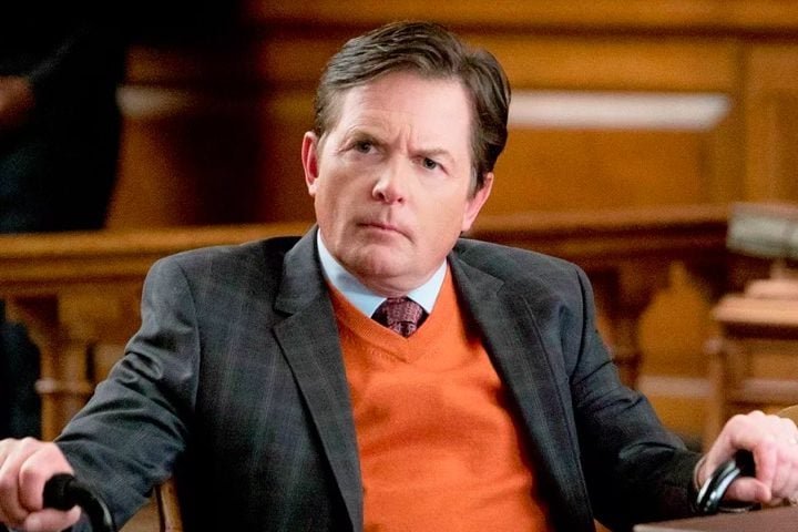 Michael J.Fox - Nascido em 9/6/1961, em Edmonton, Canadá, é ator e ativista pela pesquisa do Parkinson. Fundou a Michael J. Fox Foundation para ajudar a encontrar a cura da doença. Mede 1,63 metro.