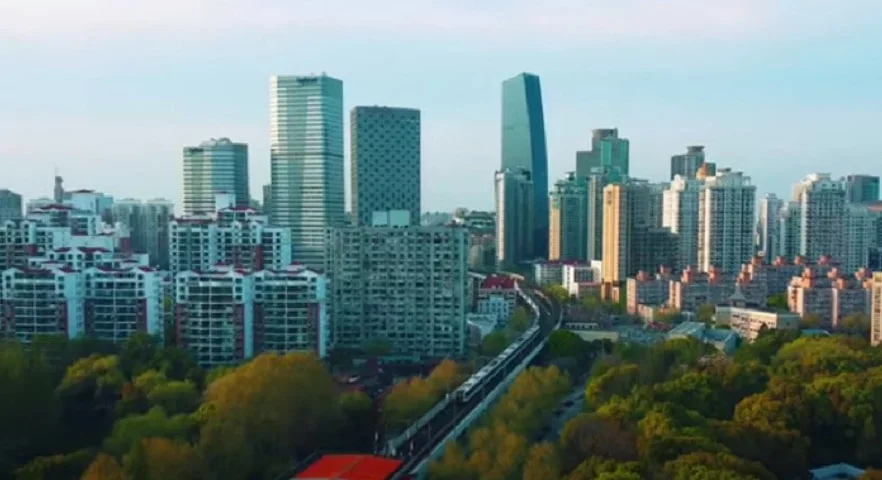 Shanghai Disney Resort, em Xangai, na China.  Inaugurado em 2016 em Xangai, é o primeiro parque da Disney na China continental. 