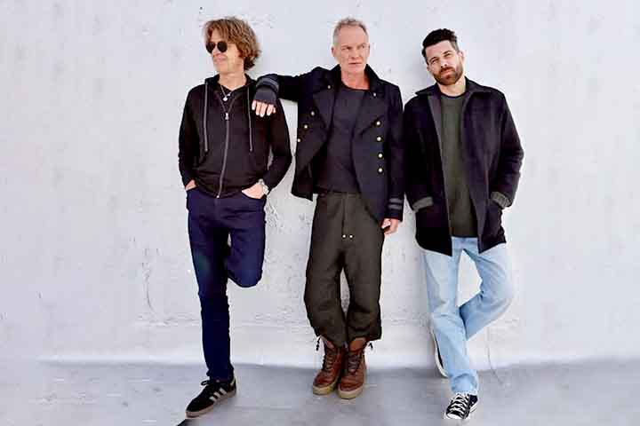 Nos shows em solo brasileiro, Sting tem a seu lado o guitarrista Dominic Miller e o baterista Chris Mass. 
- - Instagram @theofficialsting