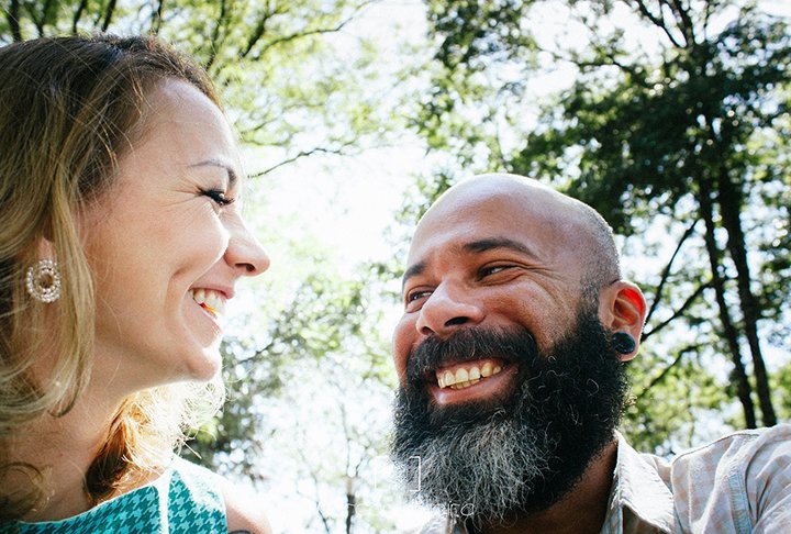 Segundo o CNB, o contrato de namoro é uma maneira de o casal dizer que não está pensando em união estável, evitando assim discussões envolvendo divisão de bens. 