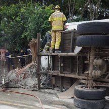 Colisão entre dois caminhões deixa um morto em Minas - Reprodução/Redes Sociais 