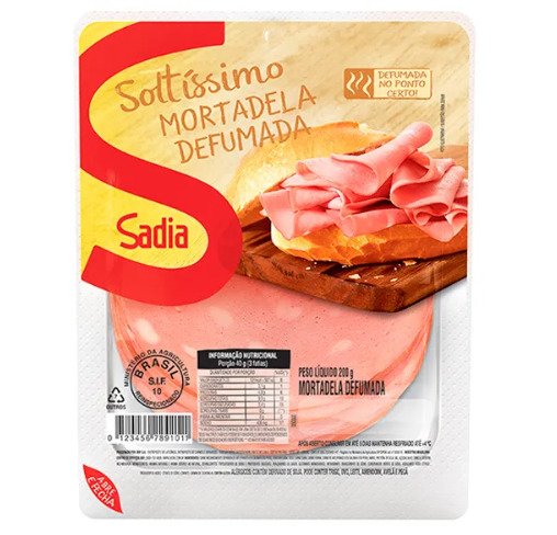 No Brasil, grandes marcas como Sadia e Perdigão popularizaram a mortadela em mercados com preços acessíveis.
