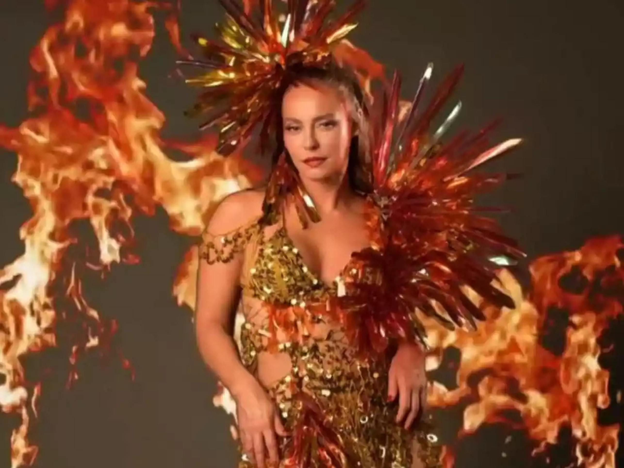 Paolla Oliveira anuncia despedida como rainha de bateria do Carnaval 2025