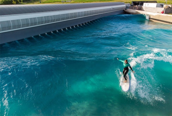 A The Wave precisou fechar por quatro meses por conta da pandemia da Covid-19, reabrindo em julho de 2020.