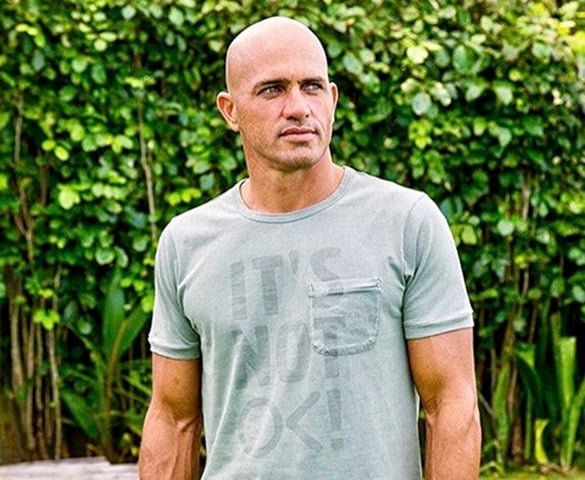 Surf Ranch - Califórnia - EUA. O famoso surfista Kelly Slater também é o responsável pela criação da maior piscina transformada em praia de ondas artificiais do planeta. 