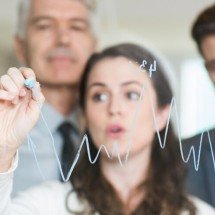 Empreendedoras enfrentam desafios para crescer no mercado - DINO