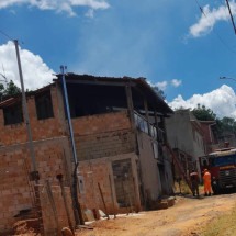 Casa de pastor que matou adolescente de 13 anos é incendiada na Grande BH  - ReproduÃ§Ã£o