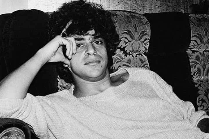 Em 1982, Lulu Santos lançou o seu primeiro álbum solo: 