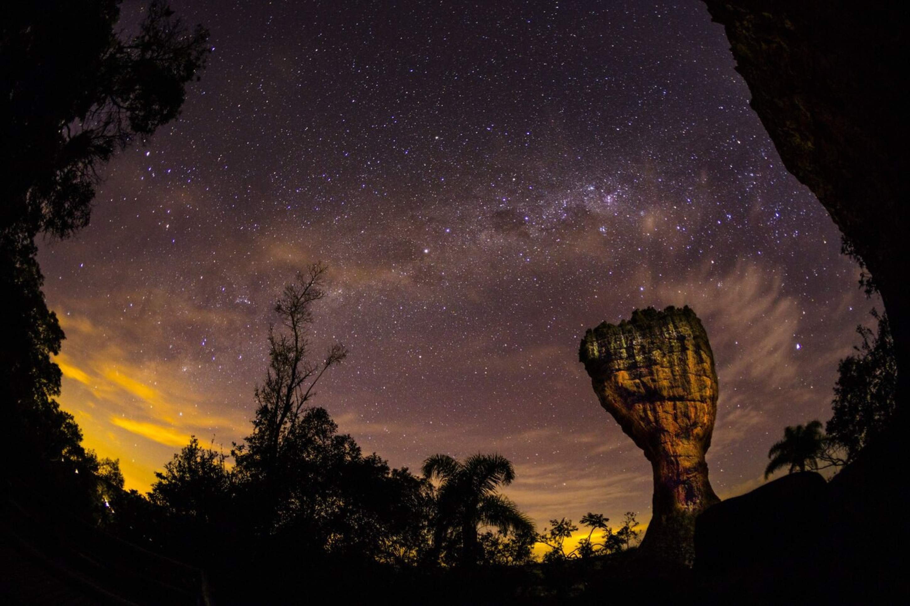 Parque no Paraná promove caminhada noturna com raro evento astronômico no dia 28 de fevereiro