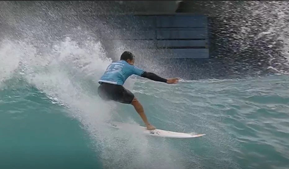 Surfe: saiba como são produzidas as ondas na piscina artificial que voltou a consagrar brasileiro