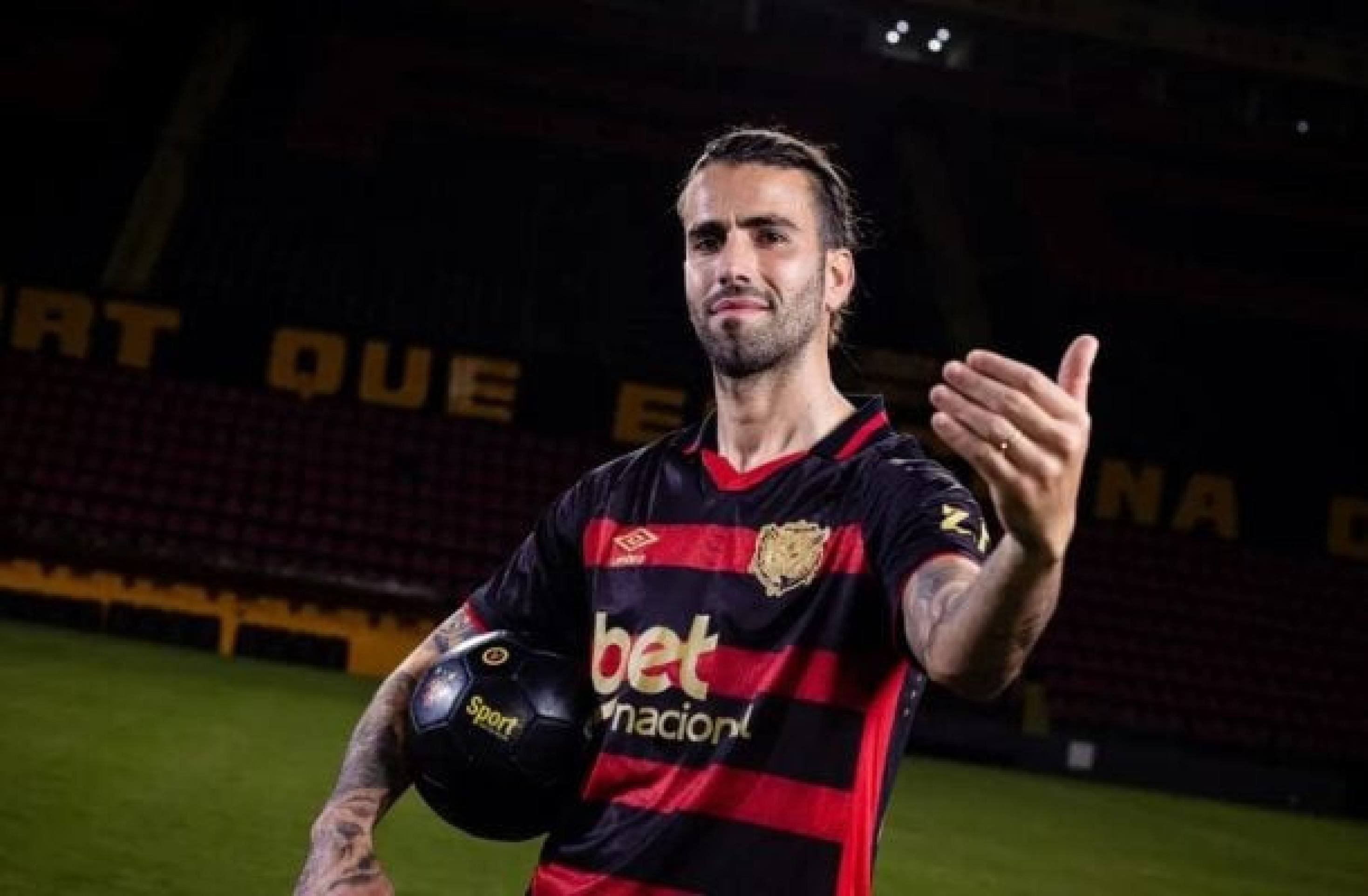 Sport anuncia contratação do meia Sérgio Oliveira