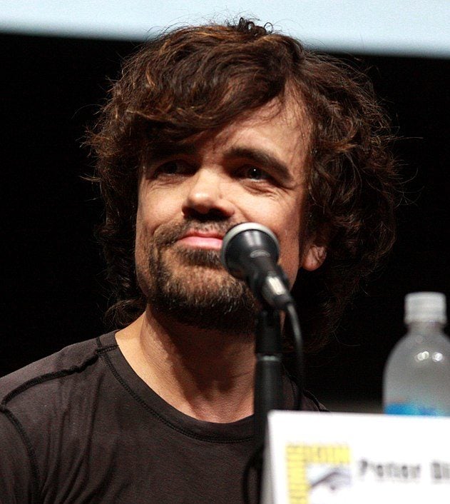 Dinklage emplacou alguns papéis importantes em filmes live-action e animações. Conheça mais sobre o ator.