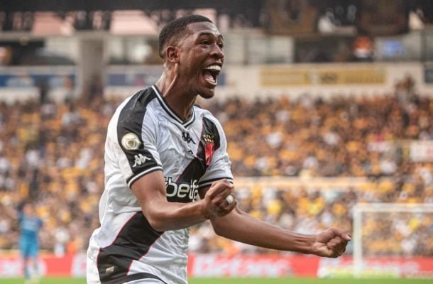 RAYAN - Precisou de 16 minutos em campo para anotar um gol em sua estreia pelo Vasco na temporada. Enfim, Carille ganha uma opção de velocidade. Quase anotou golaço no fim do jogo e cabeceou bola perigosa. NOTA 8,5. Foto: Leandro Amorim / CRVG