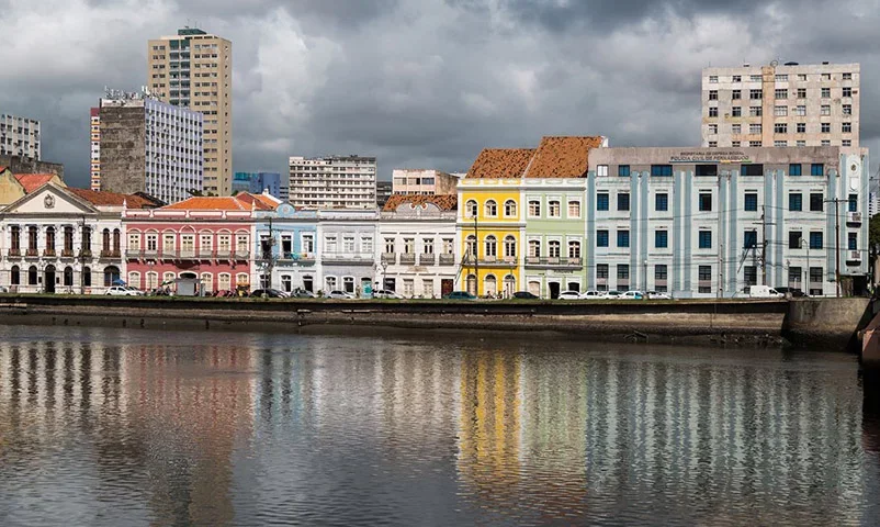 3º lugar: Recife - O aluguel médio na capital de Pernambuco é R$ 54,95/m². A população da cidade é de 9,059 milhões de habitantes. 

